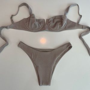 Monday swimwear bikini sz large